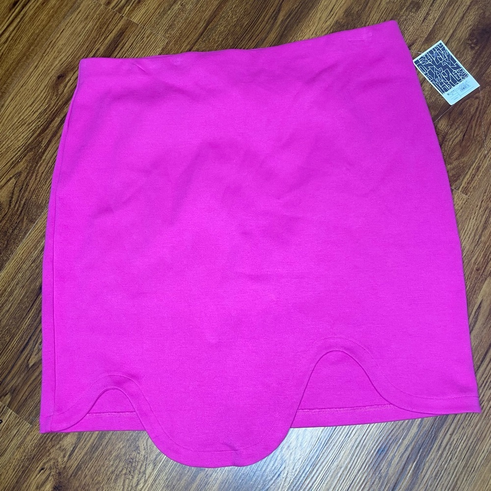 Chic Fuchsia Mini Skirt